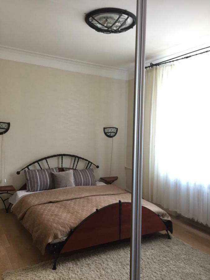Old Town Apartament Шяуляй Экстерьер фото